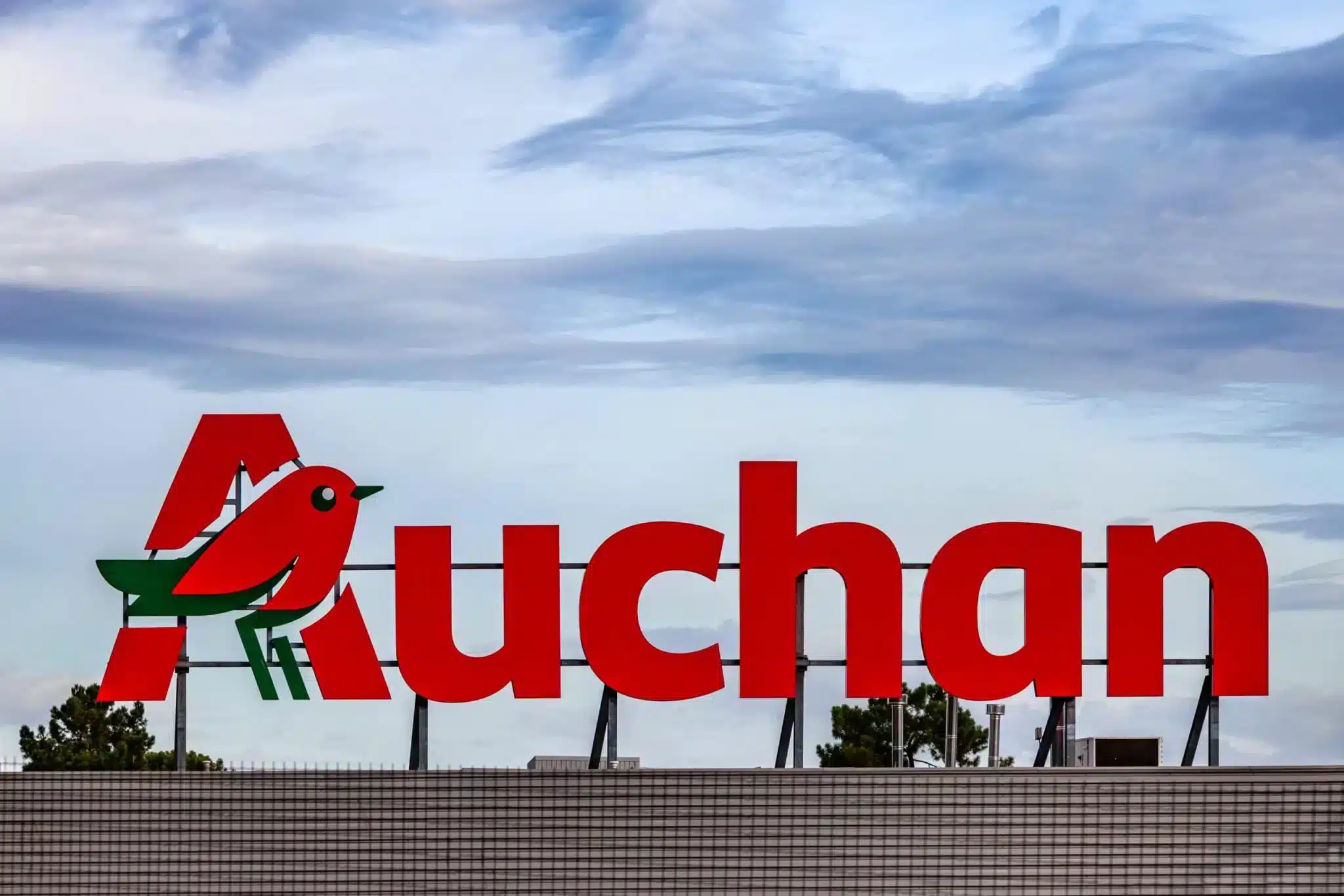 c’est fini pour auchan, l’enseigne ferme définitivement ses portes dans cette grande ville française
